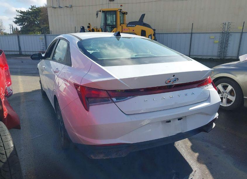 Photo 3 of 2022 Hyundai Elantra SEL (VIN 5NPLS4AG8NH056790)