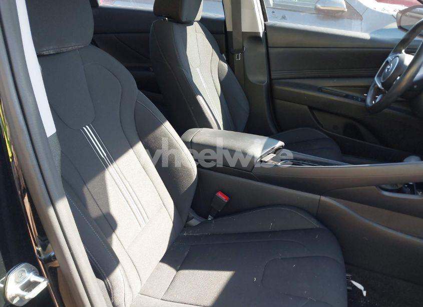 Photo 5 of 2022 Hyundai Elantra SEL (VIN 5NPLS4AG8NH086713)