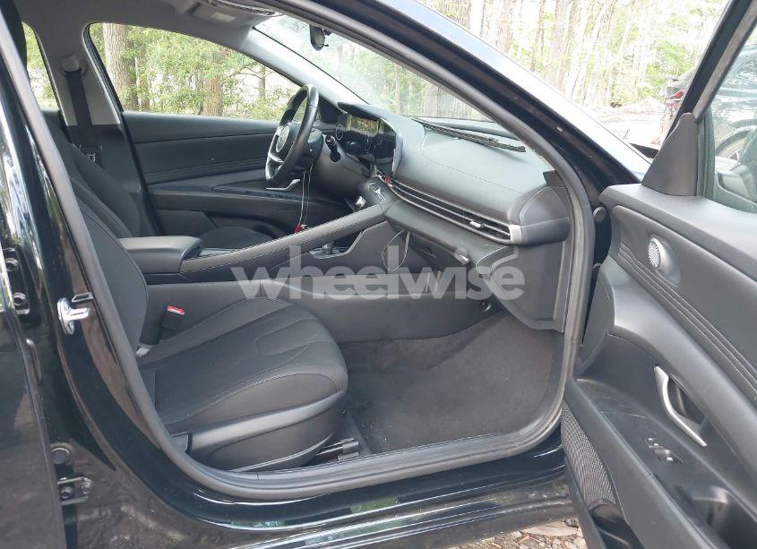 Photo 5 of 2023 Hyundai Elantra SEL (VIN 5NPLS4AG8PH107885)