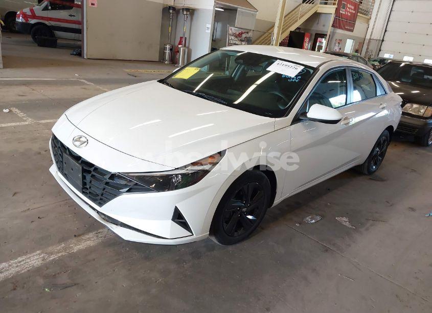 Photo 2 of 2022 Hyundai Elantra SEL (VIN 5NPLS4AG9NH054627)