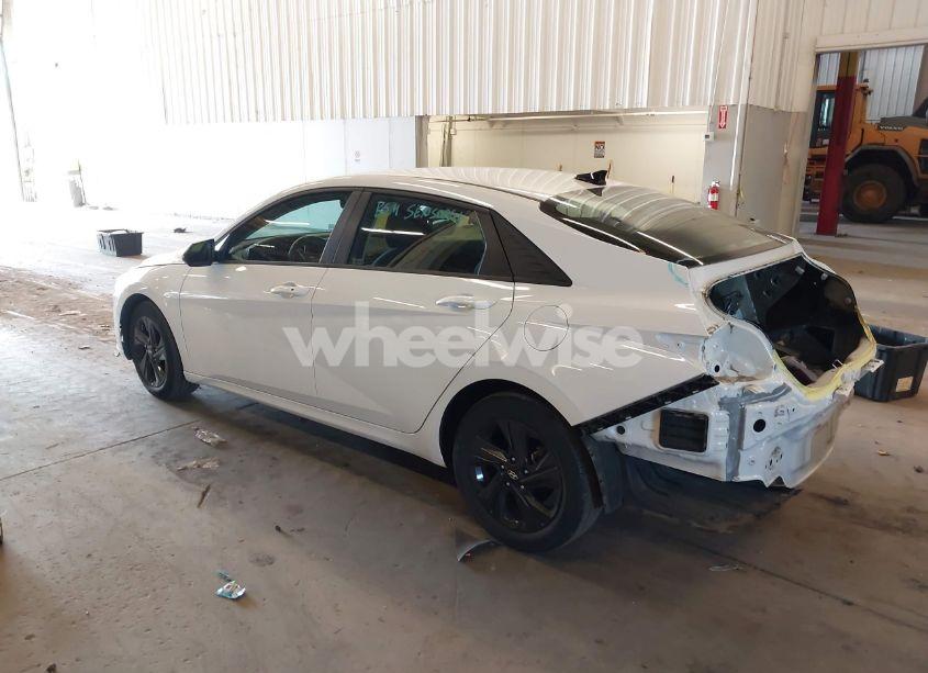 Photo 3 of 2022 Hyundai Elantra SEL (VIN 5NPLS4AG9NH054627)
