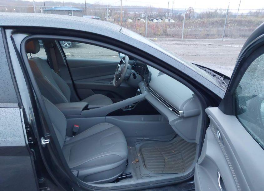 Photo 5 of 2023 Hyundai Elantra SEL (VIN 5NPLS4AGXPH098672)