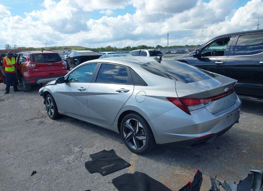 Photo 3 of 2023 Hyundai Elantra SEL (VIN 5NPLS4AGXPH101084)