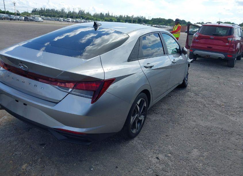 Photo 4 of 2023 Hyundai Elantra SEL (VIN 5NPLS4AGXPH101084)