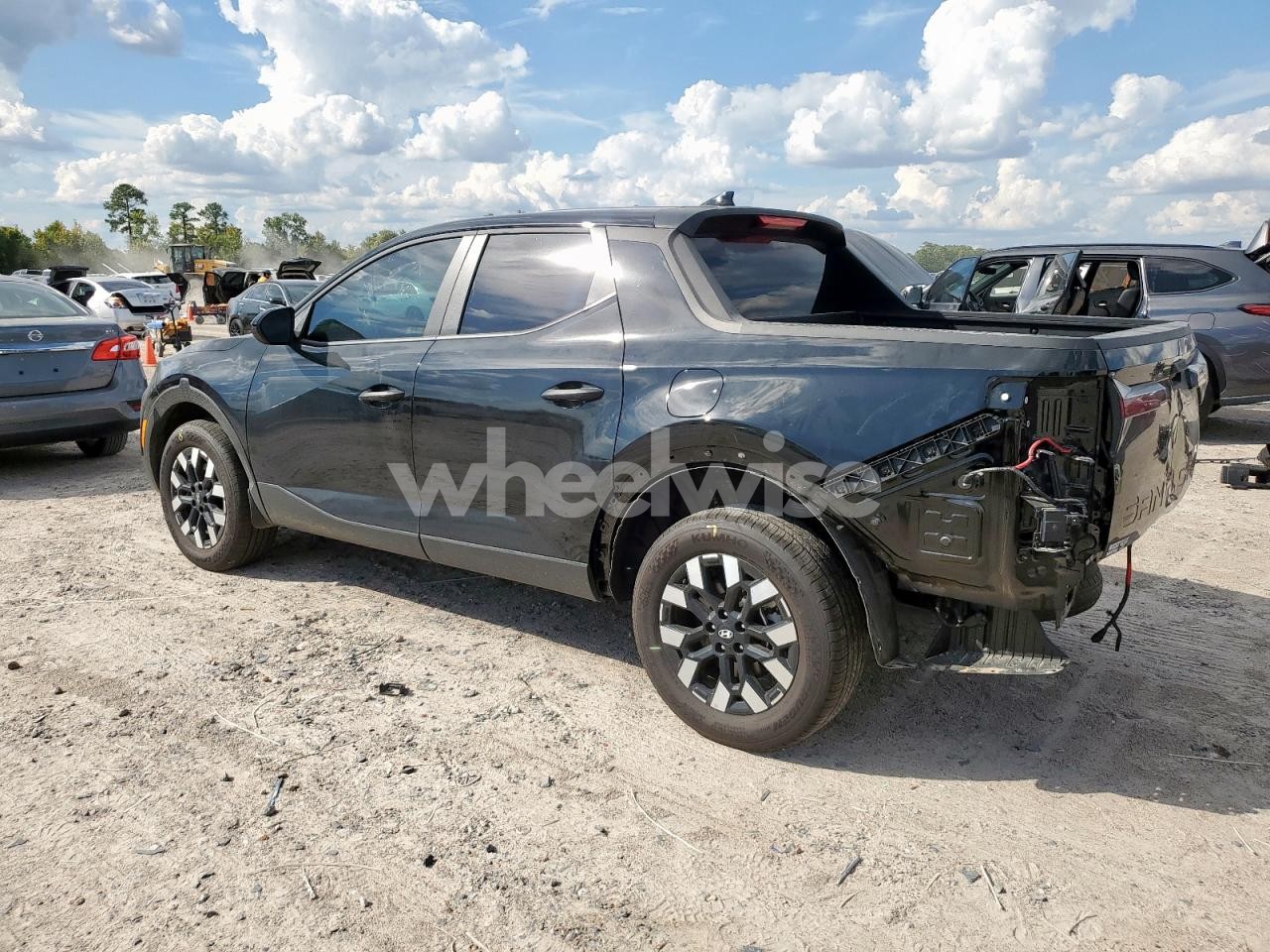 Photo 2 of 2025 HYUNDAI SANTA CRUZ SE (VIN 5NTJA4DE1SH141729)