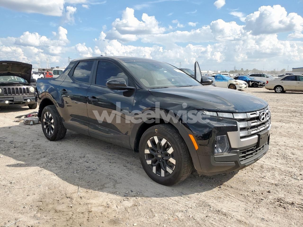 Photo 4 of 2025 HYUNDAI SANTA CRUZ SE (VIN 5NTJA4DE1SH141729)