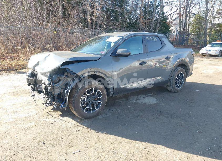 Photo 2 of 2024 Hyundai Santa CRUZ SE (VIN 5NTJADAE3RH096498)