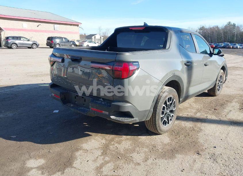 Photo 4 of 2024 Hyundai Santa CRUZ SE (VIN 5NTJADAE3RH096498)