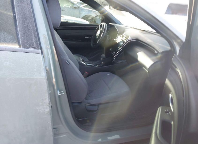 Photo 4 of 2022 Hyundai Santa CRUZ SEL (VIN 5NTJBDAE6NH027585)