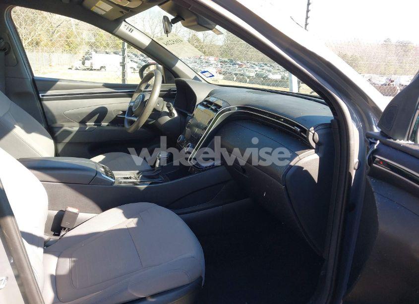 Photo 5 of 2022 Hyundai Santa CRUZ SEL (VIN 5NTJBDAE9NH033090)