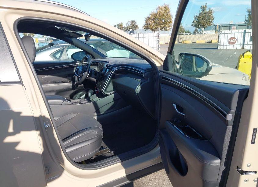 Photo 5 of 2023 Hyundai Santa CRUZ LIMITED (VIN 5NTJEDAF0PH051660)