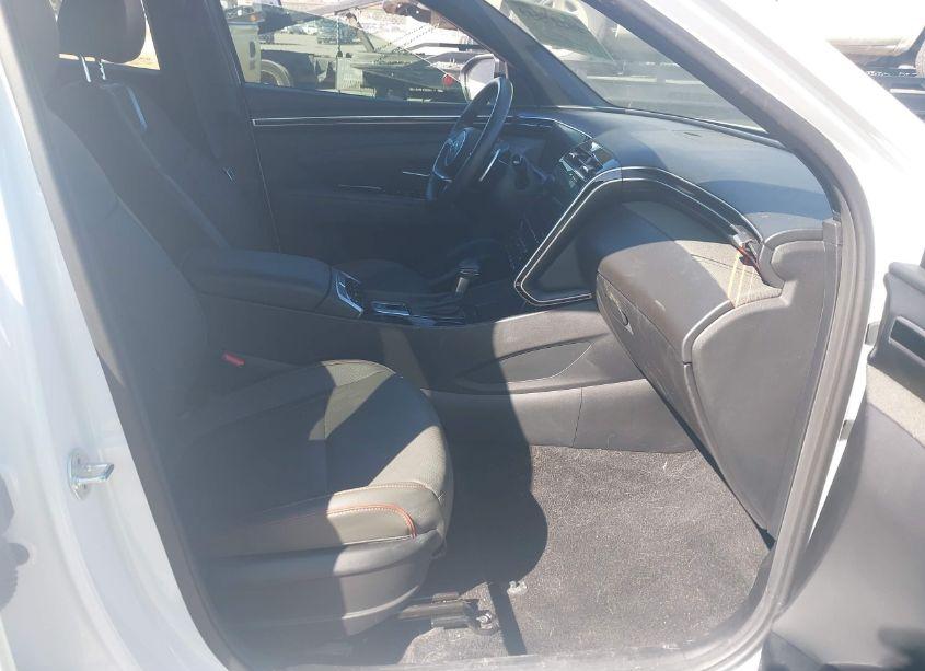 Photo 5 of 2022 Hyundai Santa CRUZ LIMITED (VIN 5NTJEDAF3NH031058)