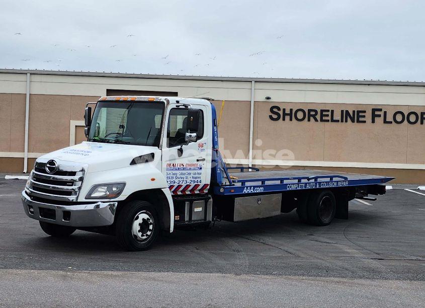 Photo 2 of 2017 Hino 238/258/268 (VIN 5PVNE8JN6H4S50802)