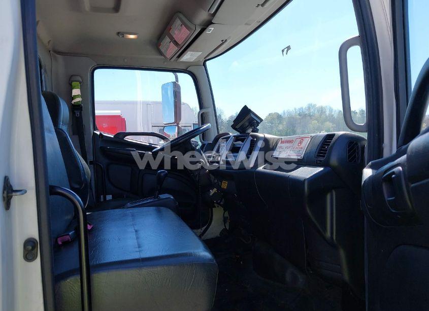 Photo 6 of 2013 Hino 258/268 (VIN 5PVNE8JP9D4S50630)