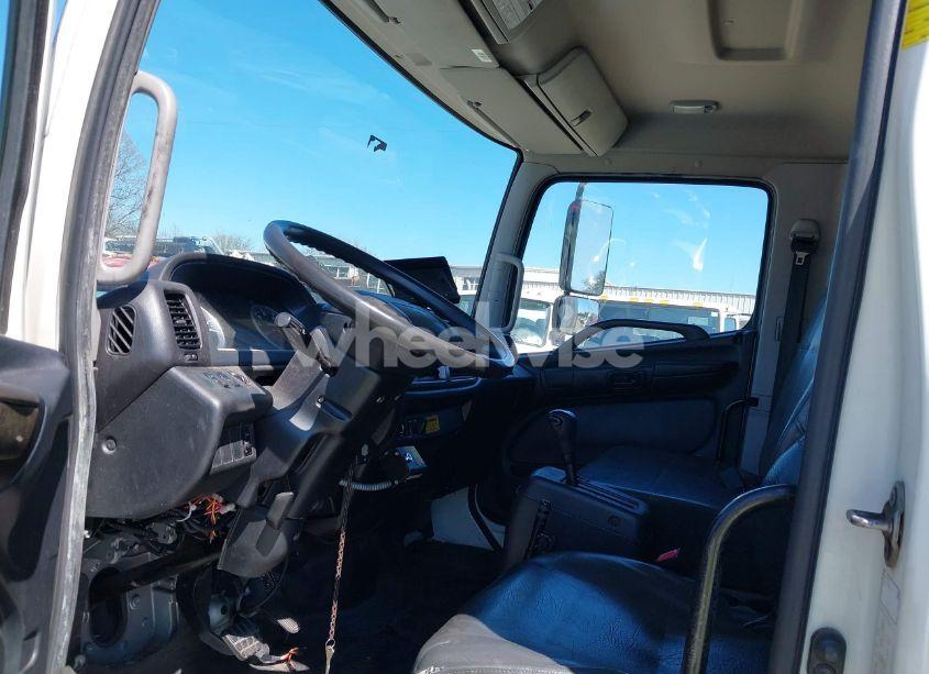 Photo 7 of 2013 Hino 258/268 (VIN 5PVNE8JP9D4S50630)