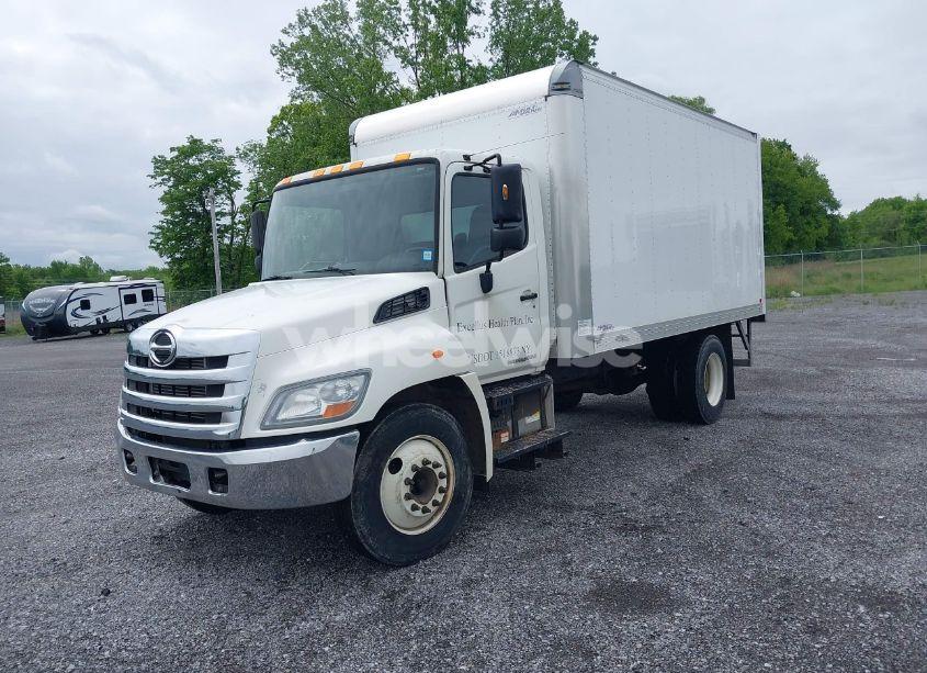 Photo 2 of 2013 Hino 258/268 (VIN 5PVNE8JT7D4S55130)