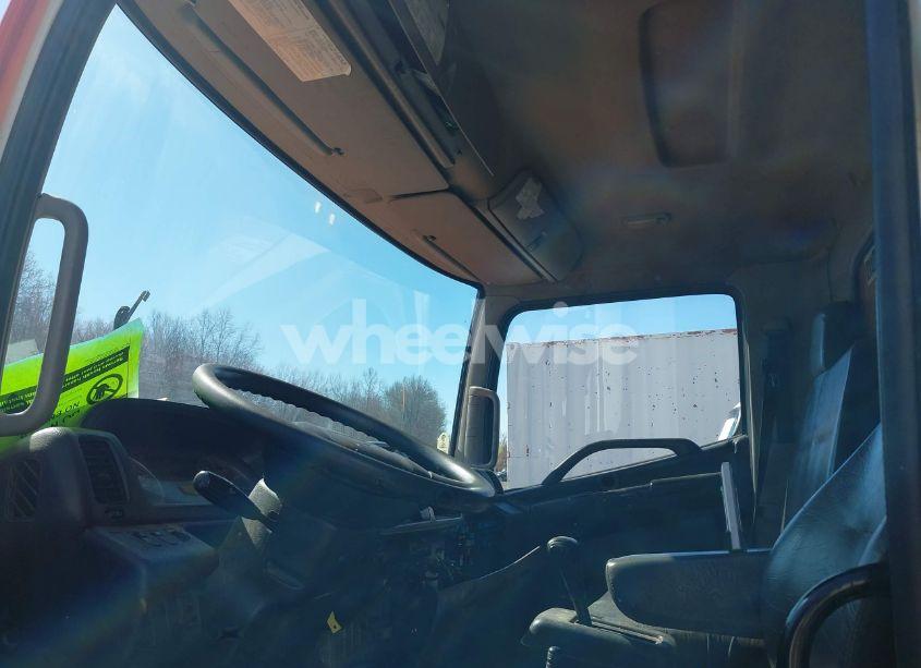 Photo 6 of 2013 Hino 258/268 (VIN 5PVNE8JV0D4S52913)