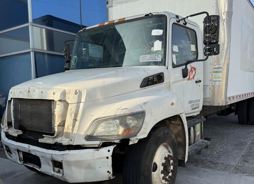 Photo 2 of 2016 Hino 258/268 (VIN 5PVNE8JV2G4S54201)