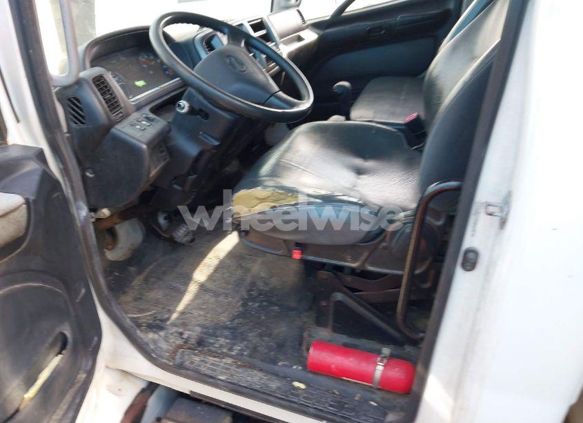 Photo 7 of 2016 Hino 258/268 (VIN 5PVNE8JV2G4S55042)