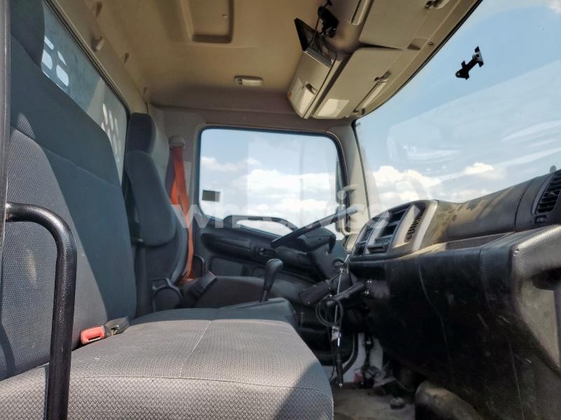 Photo 5 of 2017 HINO 258/268 (VIN 5PVNE8JV4H4S56324)