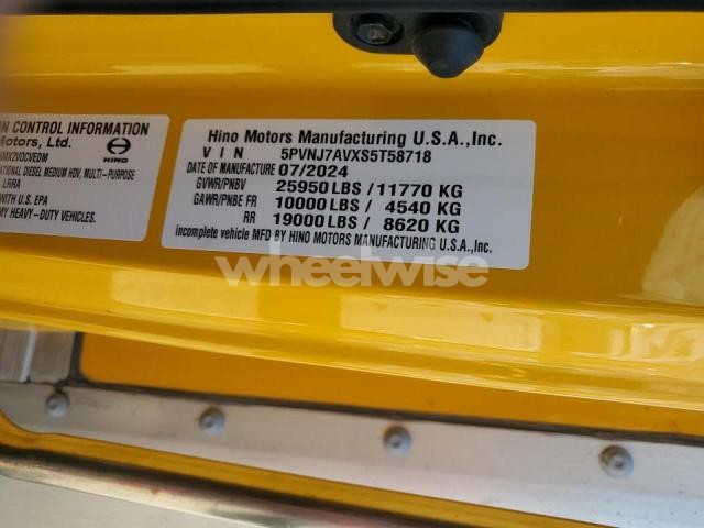 Photo 10 of 2025 HINO BOX TRUCK (VIN 5PVNJ7AVXS5T58718)