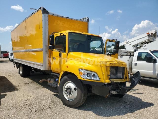 Photo 2 of 2025 HINO BOX TRUCK (VIN 5PVNJ7AVXS5T58718)