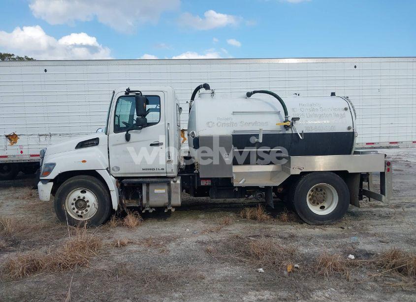 Photo 14 of 2021 Hino 238/258/268 (VIN 5PVNJ8AJ3M5T50031)