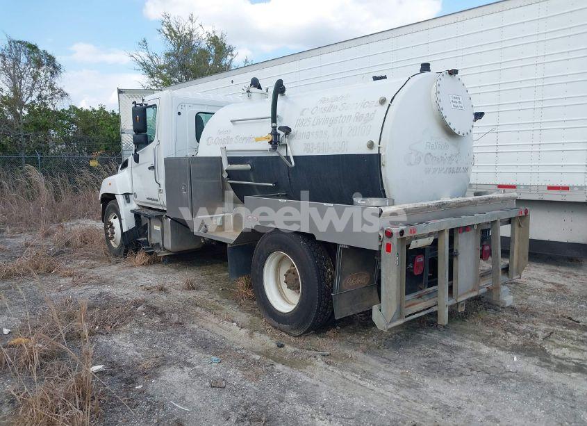 Photo 3 of 2021 Hino 238/258/268 (VIN 5PVNJ8AJ3M5T50031)