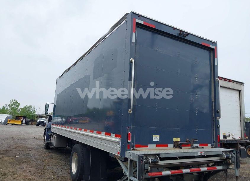 Photo 3 of 2021 Hino 238/258/268 (VIN 5PVNJ8AT9M5T50262)