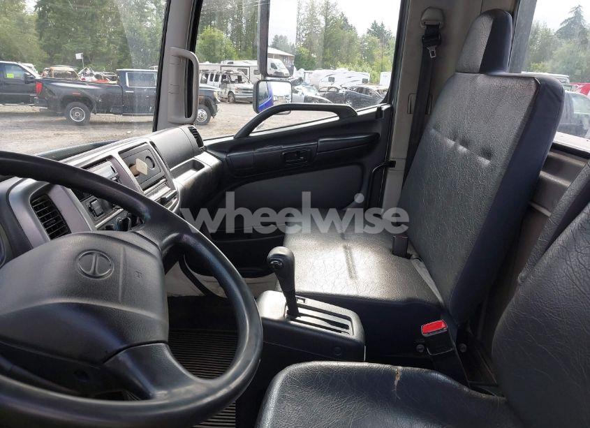 Photo 7 of 2011 Hino 258/268 (VIN 5PVNJ8JN0B4S50507)