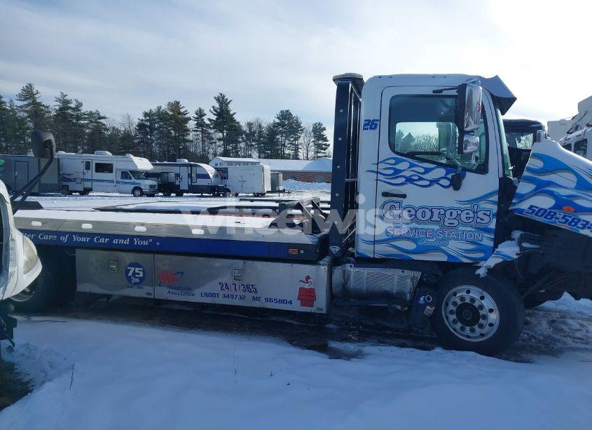 Photo 17 of 2018 Hino 258/268 (VIN 5PVNJ8JN2J4S52998)