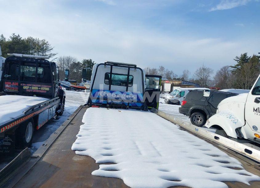 Photo 6 of 2018 Hino 258/268 (VIN 5PVNJ8JN2J4S52998)