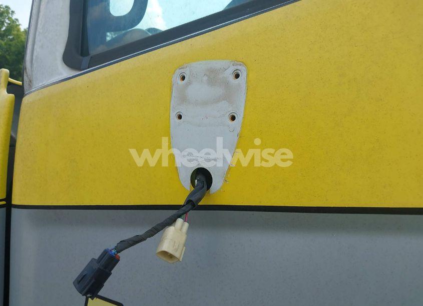 Photo 16 of 2016 Hino 258/268 (VIN 5PVNJ8JN4G4S52204)