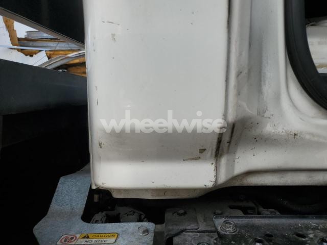 Photo 12 of 2018 HINO 258/268 (VIN 5PVNJ8JN8J4S53430)