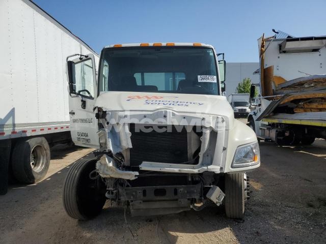 Photo 2 of 2018 HINO 258/268 (VIN 5PVNJ8JN8J4S53430)