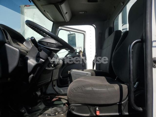 Photo 8 of 2018 HINO 258/268 (VIN 5PVNJ8JN8J4S53430)