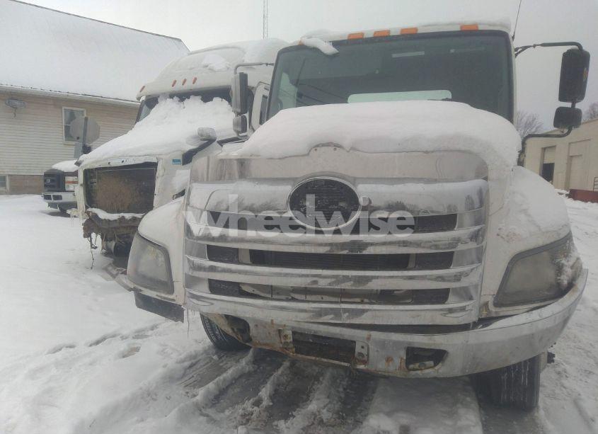 Photo 11 of 2019 Hino 258/268 (VIN 5PVNJ8JR8K4S51584)