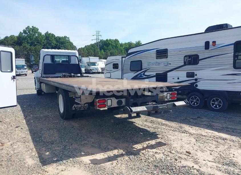 Photo 3 of 2020 Hino 258/268 (VIN 5PVNJ8JT0L4S59465)