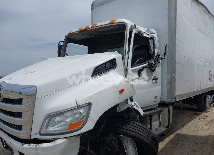 Photo 12 of 2014 Hino 258/268 (VIN 5PVNJ8JT1E4S55380)