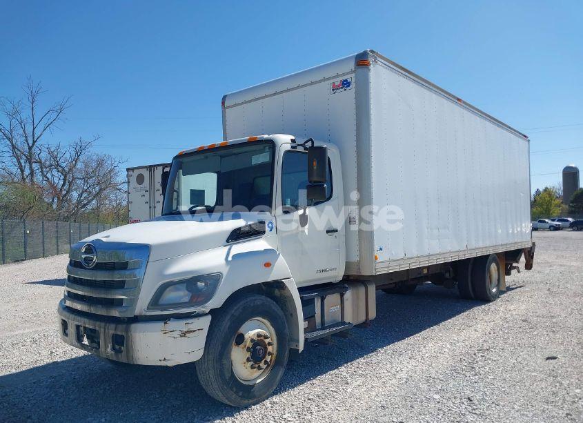 Photo 2 of 2014 Hino 258/268 (VIN 5PVNJ8JT3E4S55199)