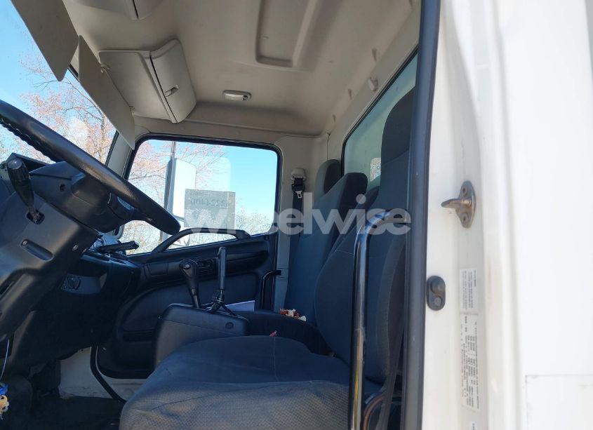 Photo 7 of 2014 Hino 258/268 (VIN 5PVNJ8JT3E4S55199)