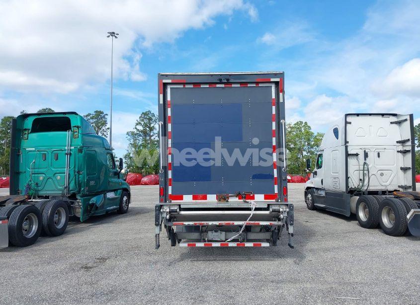 Photo 16 of 2020 Hino 258/268 (VIN 5PVNJ8JT6L5S59643)