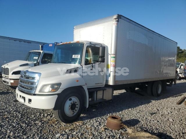 Photo 2 of 2018 HINO 258/268 (VIN 5PVNJ8JV0J4S67810)