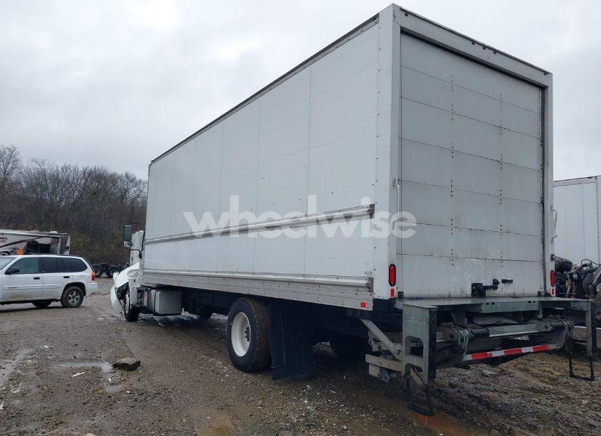 Photo 3 of 2018 Hino 258/268 (VIN 5PVNJ8JV0J4S68942)