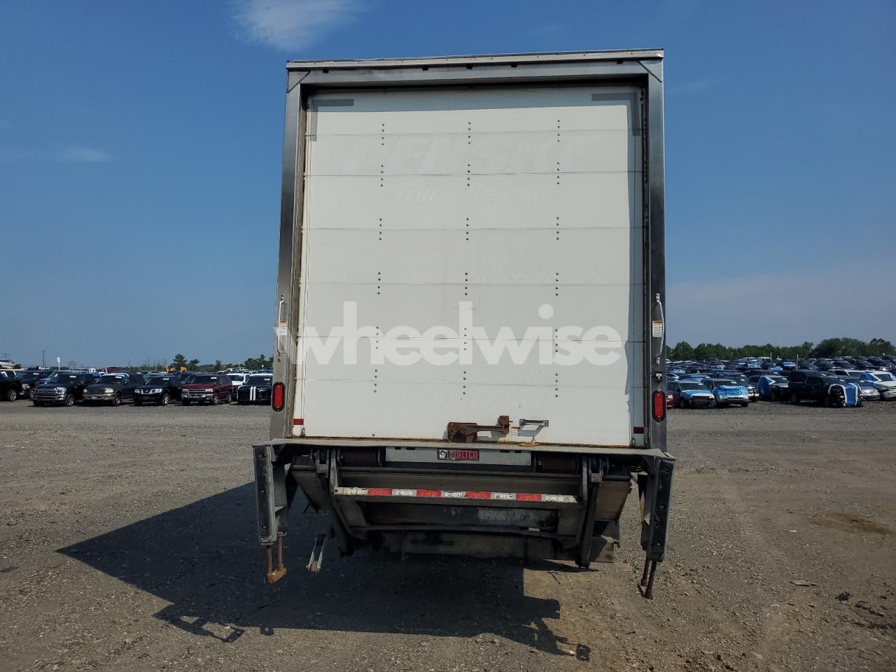 Photo 6 of 2020 HINO 258/268 (VIN 5PVNJ8JV1L4S75191)