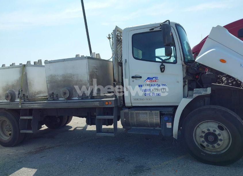 Photo 15 of 2020 Hino 258/268 (VIN 5PVNJ8JV1L5S80062)