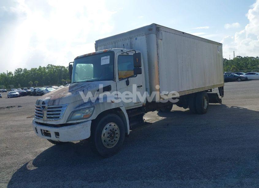 Photo 2 of 2010 Hino 258/268 (VIN 5PVNJ8JV2A4S52208)