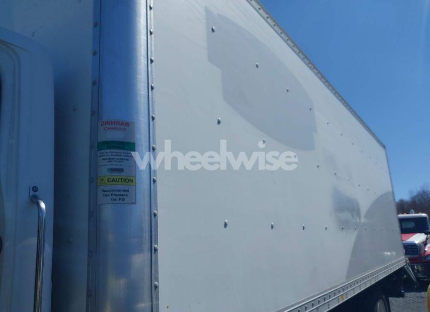 Photo 6 of 2020 Hino 258/268 (VIN 5PVNJ8JV4L4S77291)