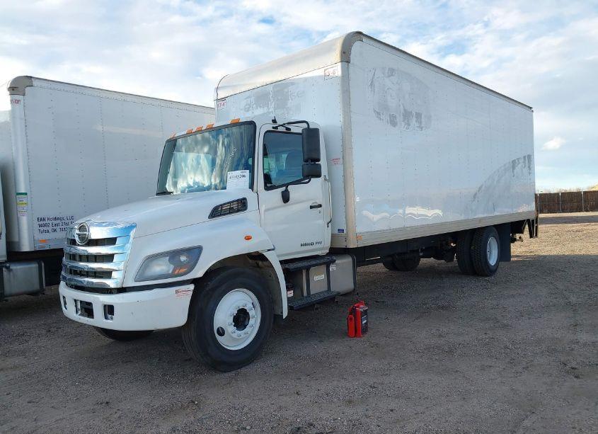 Photo 2 of 2019 Hino 258/268 (VIN 5PVNJ8JV6K4S74231)