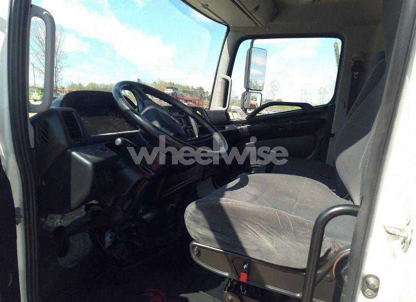 Photo 7 of 2017 Hino 268/338 (VIN 5PVNV8JV4H4S57280)